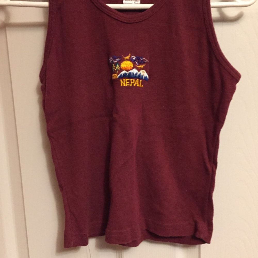 t-shirt, small, burgundy
